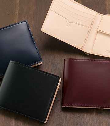 革アイテムキプリスのコードバン&ベジタブルタンニン　小銭入れ付き札入れ