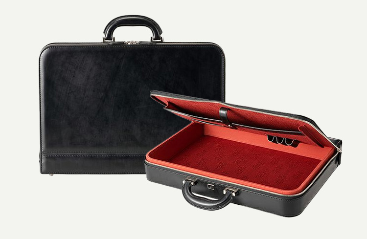 革財布キプリスのブライドルレーベル