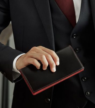 成人祝いにキプリスのマチなし長財布