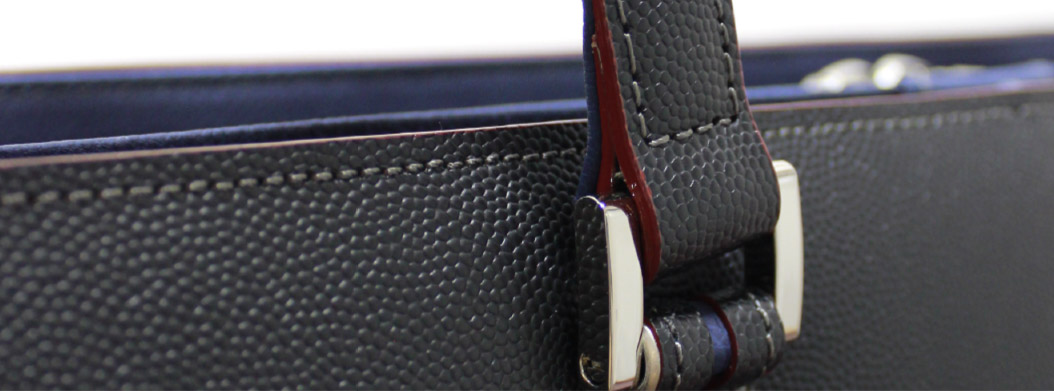 独特なシボ感がおりなす上品なツヤ&繊細なハリとコシ