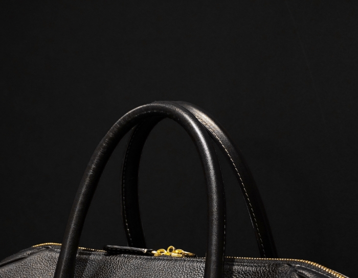 革鞄、レザーバッグのキプリス リボワールの持ち手部分やパイピング