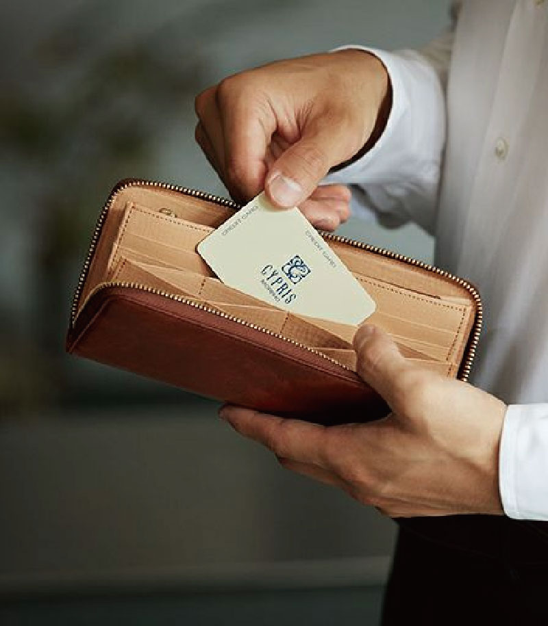 ラウンドファスナーハニーセル長財布｜シラサギレザー