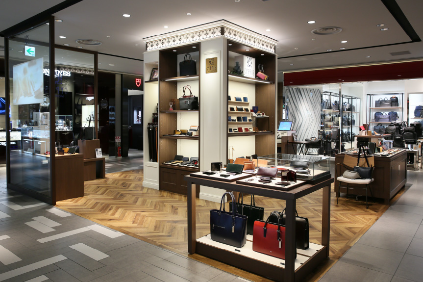 革財布キプリスの店舗紹介　大丸心斎橋　店舗全景