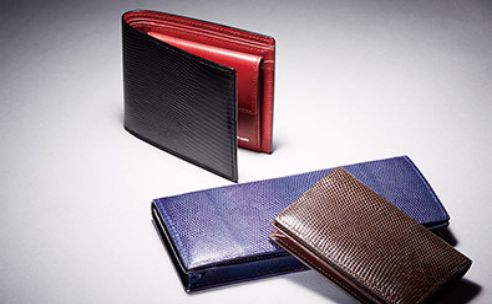 キプリスの春財布。トカゲ革リザード