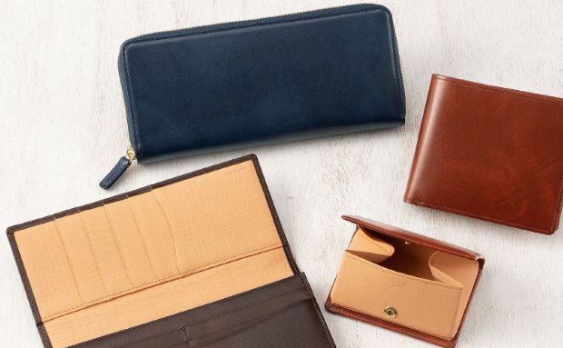 キプリスの春財布。長財布、小銭入れなど、形で選ぶ。