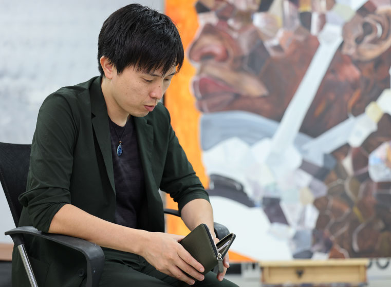 美術家 長坂 真護さん,MAGOさん